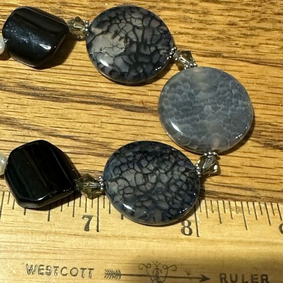 Beautiful Glass Stones Handcrafted Necklace 16” - Picture 4 of 5